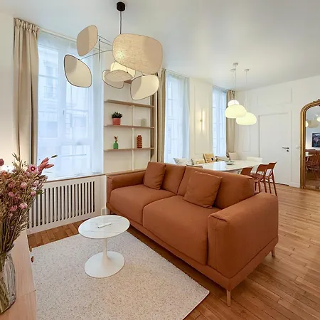 Montmartre Chic Luxury 3br 8pax Clim Apartment *