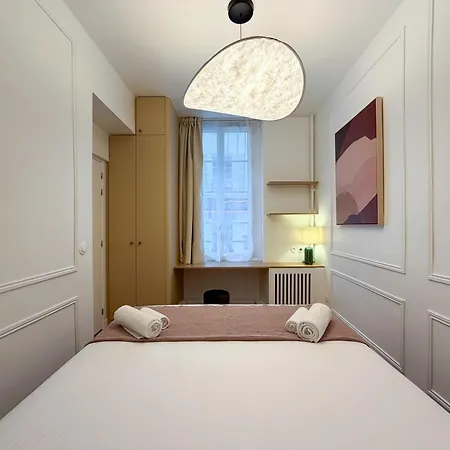 Apartment Montmartre Chic Luxury 3br 8pax Clim